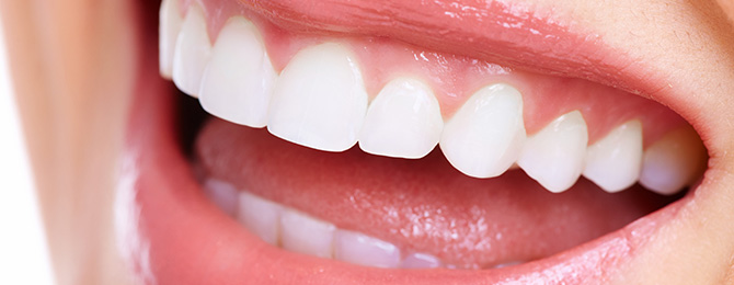 口元の美しさと機能回復を両立する、J歯科クリニックの審美治療
